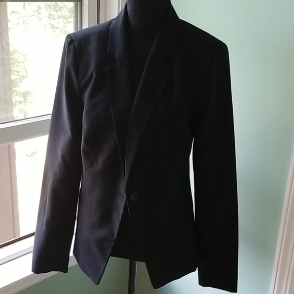 Blazer - Picture 2 of 8